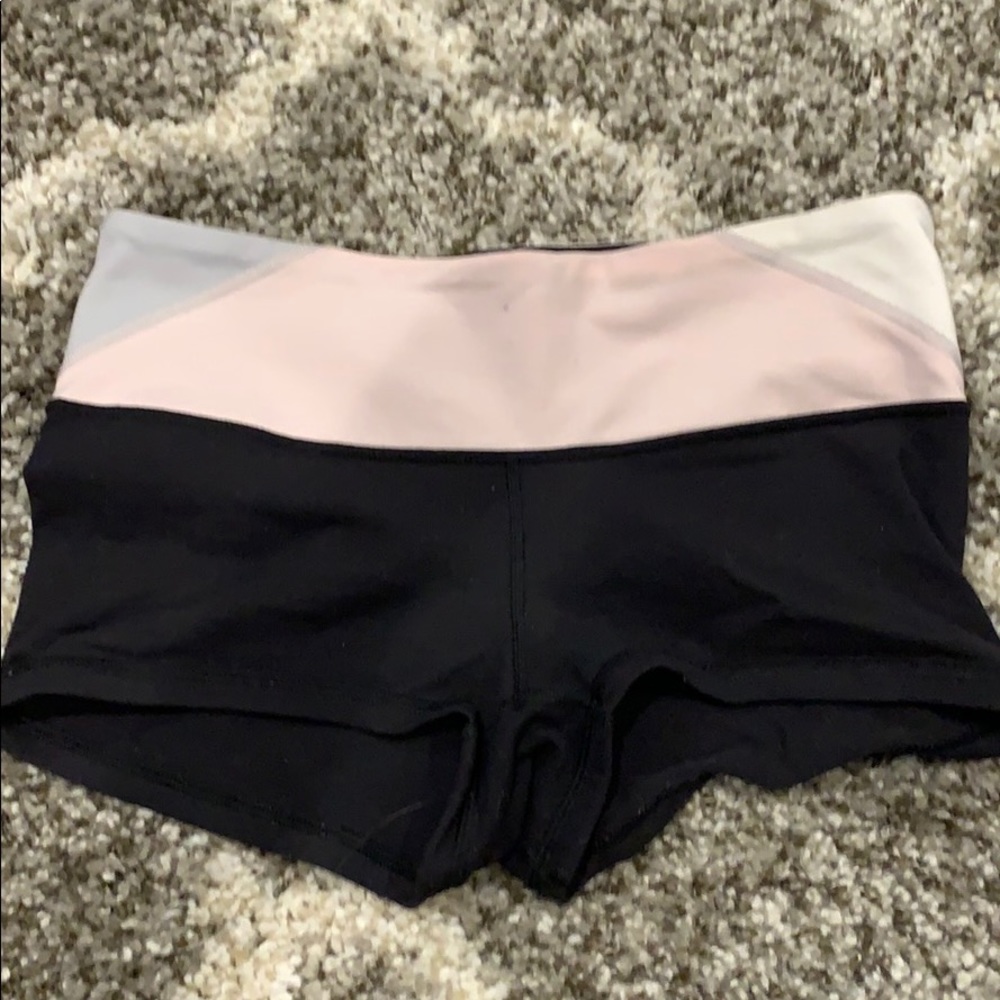 LULULEMON SHORTS